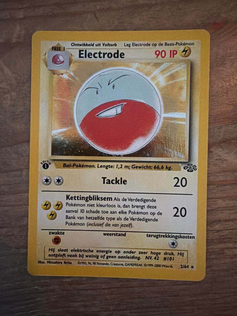 Electrode Holo 2/64 1st edition Jungle Set (Nederlands), Ophalen of Verzenden, Zo goed als nieuw, Losse kaart