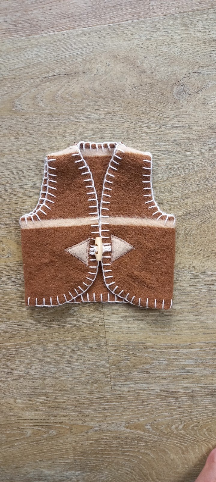 Handgemaakte wollen bodywarmer maat 56, Kinderen en Baby's, Ophalen of Verzenden, Nieuw, Handgemaakt, Jongetje of Meisje