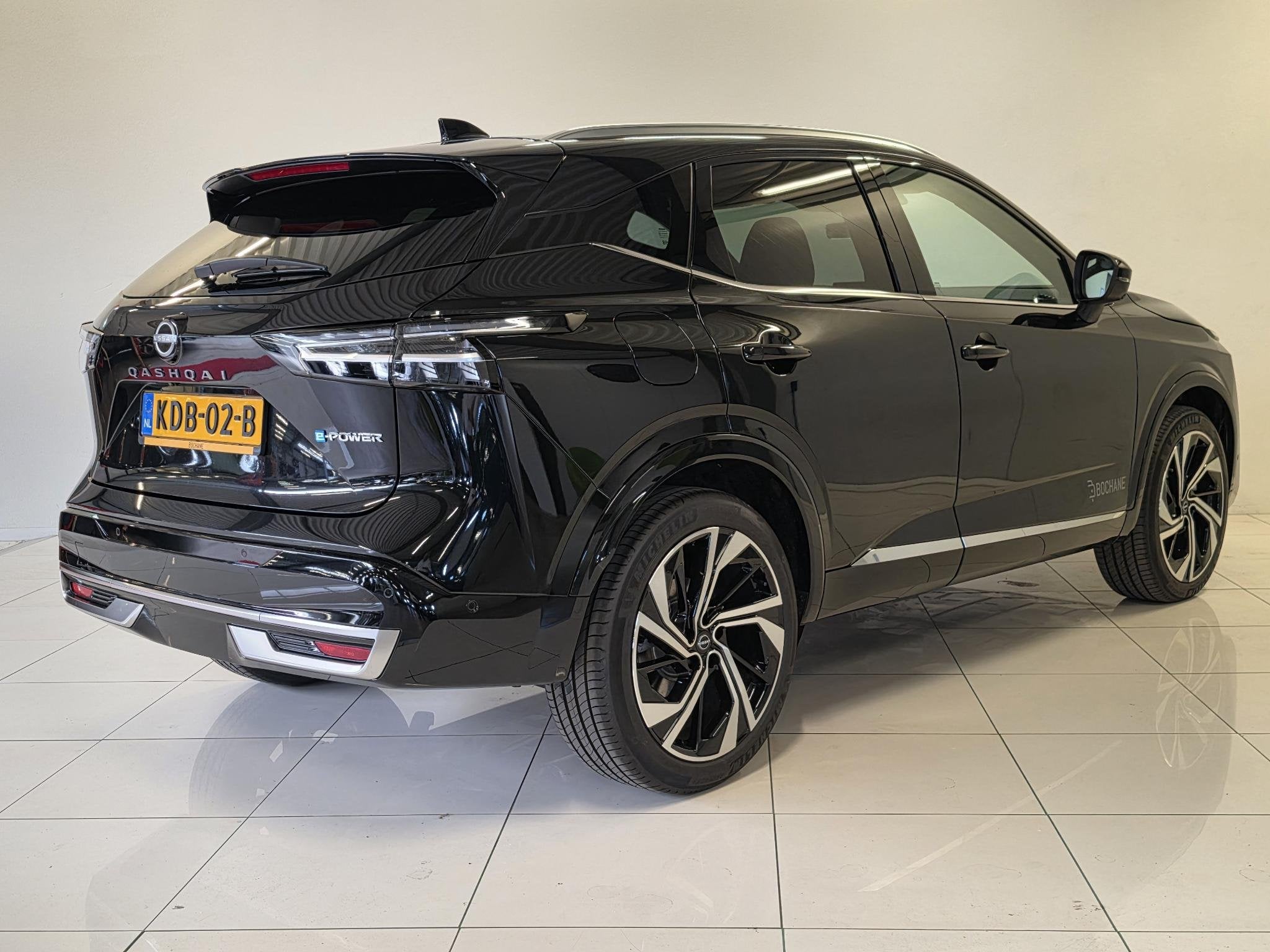 Nissan Qashqai 1.5 e-Power Tekna Plus | Panoramdak | 360º C, 1498 cc, Zwart, Automatische klimaatregeling, Hybride Elektrisch/Benzine