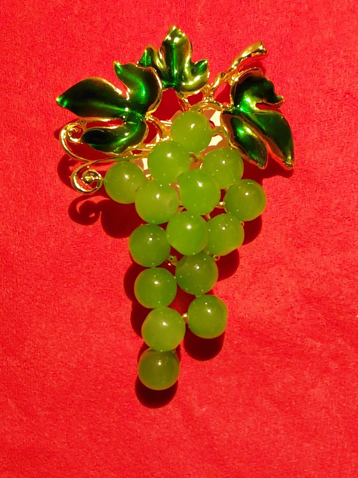 Broche Druiventros - Groen, 8 cm hoog, 5 cm breed, Sieraden, Tassen en Uiterlijk, Overige materialen, Nieuw, Ophalen of Verzenden