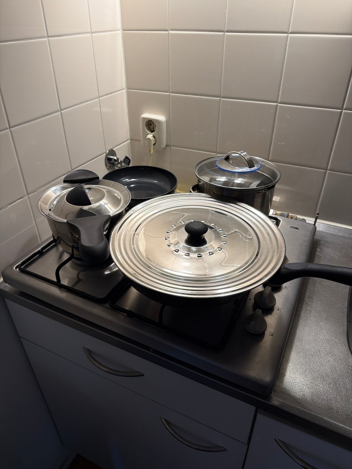 Complete Pannenset: Steelpan, Wokpan, Kookpan, Bakpan, Huis en Inrichting, Keuken | Potten en Pannen, Gebruikt, Met deksel, Pannenset