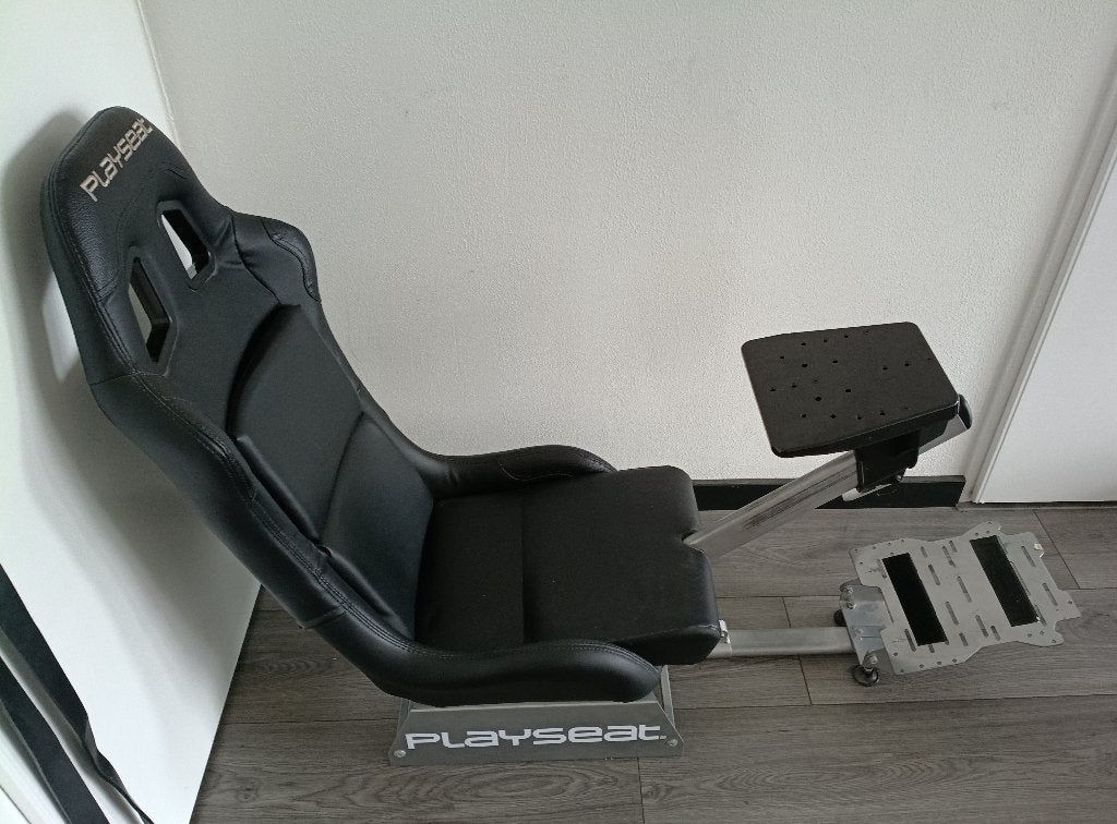 playseat revolution black, Ophalen, Zo goed als nieuw
