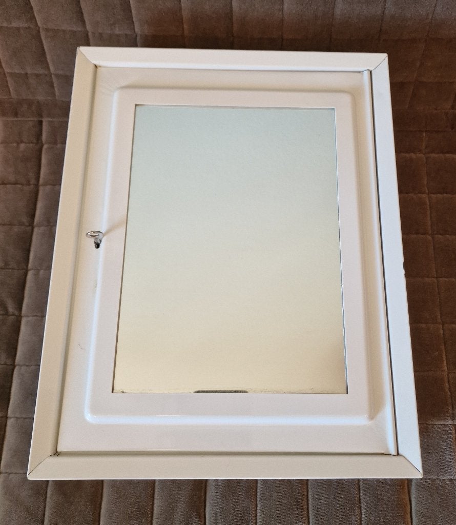 Medicijnkastje+spiegel,afsluitbaar-metaal.Vintage 50er jaren, Huis en Inrichting, Minder dan 50 cm, Gebruikt, Overige typen, Ophalen of Verzenden
