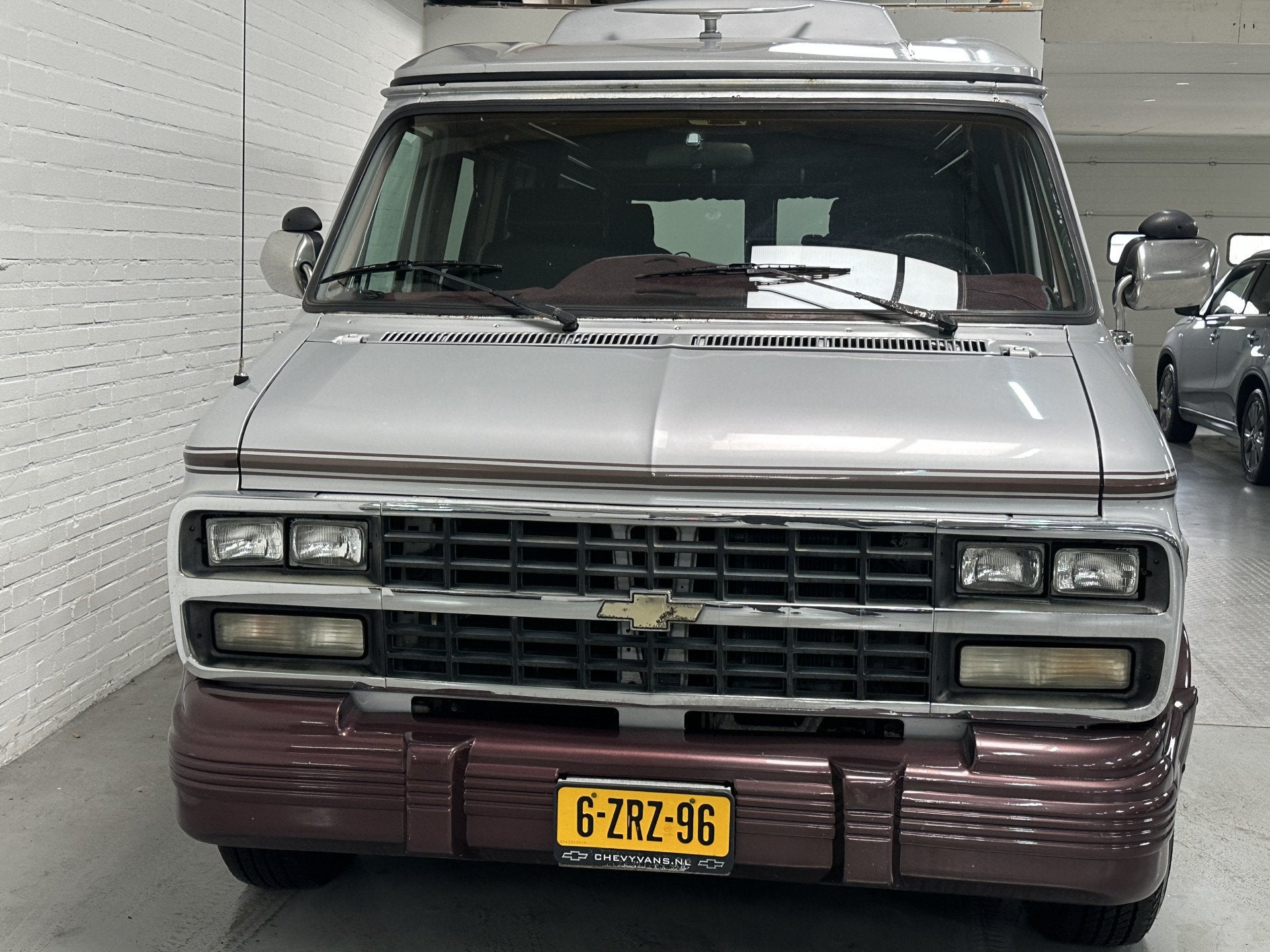 Chevrolet CHEVY VAN 20 CAMPER BUS 5.7 V8 (bj 1995), Caravans en Kamperen, Campers, Buscamper of Camperbus, Bedrijf, Info@neefoccasions.nl