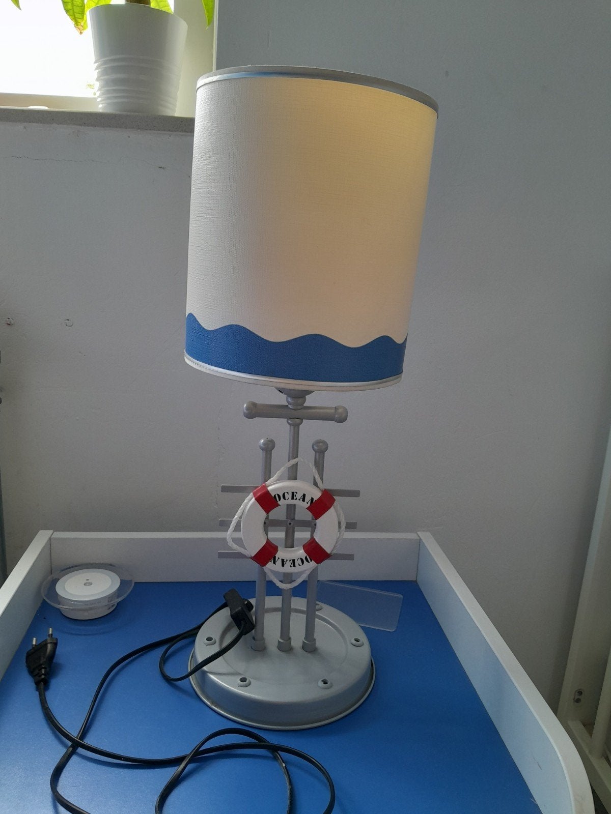 Kinderlamp – Oceaan/Maritiem thema
Leuke kinderlamp met een, Ophalen, Kinderlamp