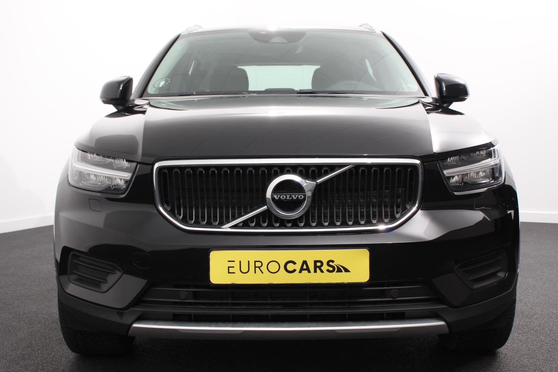 Volvo XC40 1.5 T3 163 pk Automaat Momentum Navigatie Apple C, Auto's, Volvo, Gebruikt, Euro 6, 14 km/l, Bedrijf