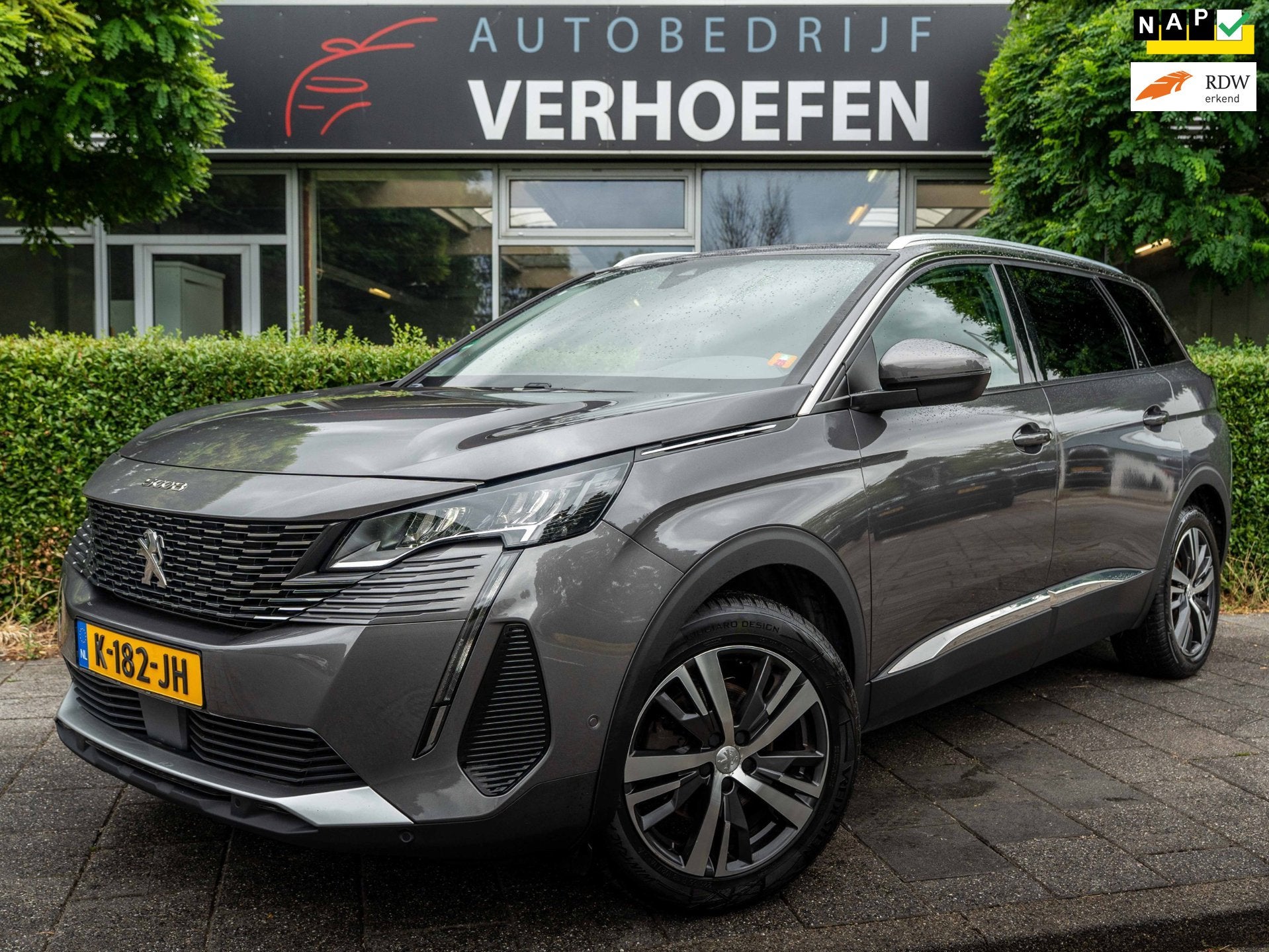 Peugeot 5008 1.2 - 7 PERSOONS - PARK CAMERA - CLIMATE / CRUI, Voorwielaandrijving, Gebruikt, 1199 cc, 7 stoelen