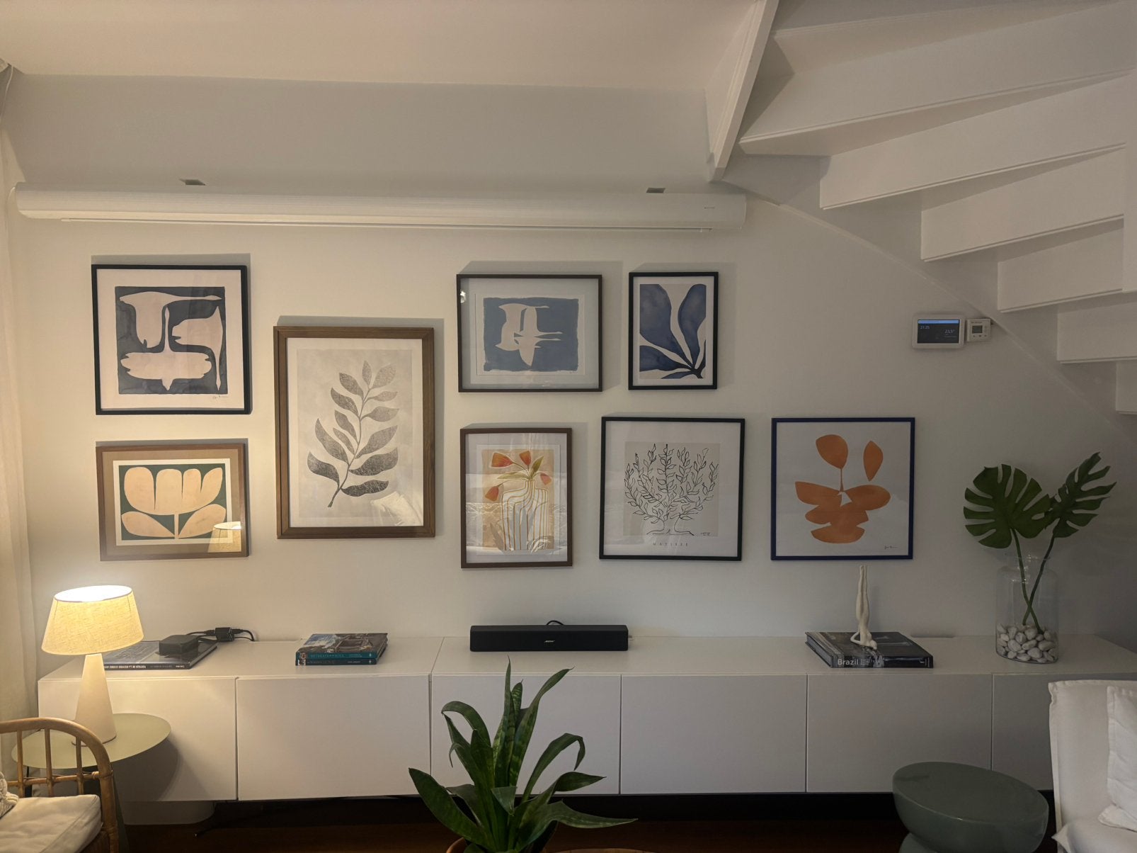 Strak wit tv-meubel/dressoir, zwevend design, Huis en Inrichting, Kasten | Televisiemeubels, Ophalen, Overige materialen, 150 tot 200 cm
