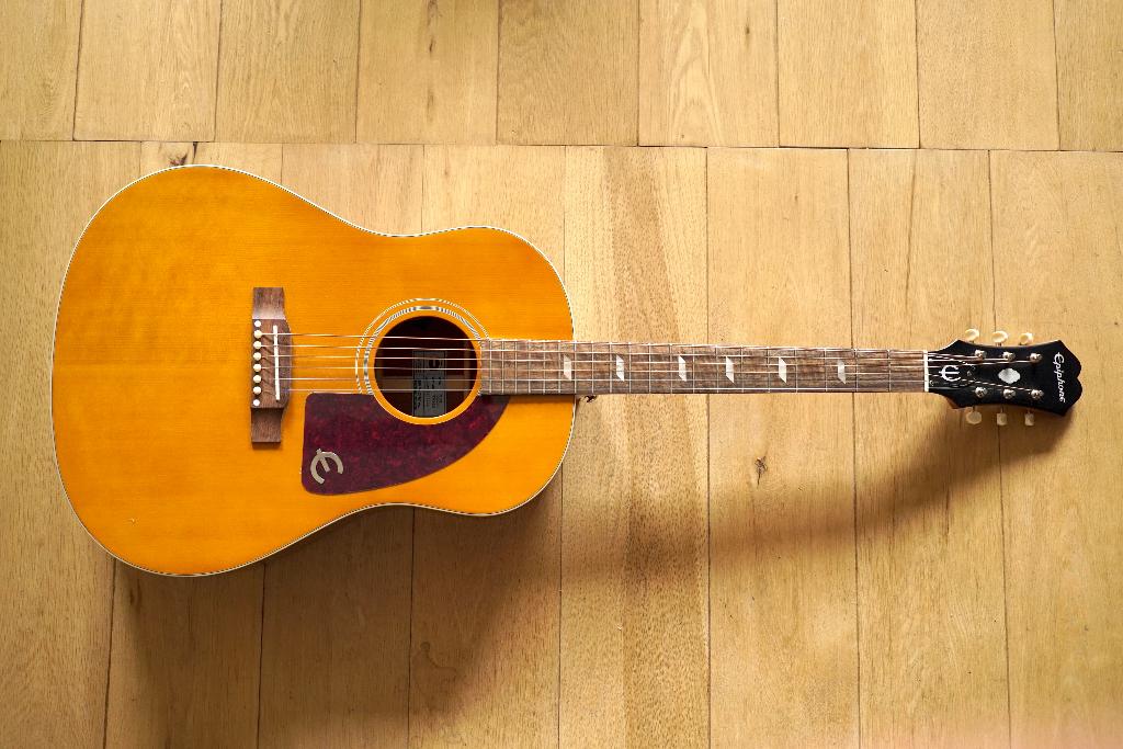 Epiphone Masterbilt Texan Antique NT, Muziek en Instrumenten, Ophalen, Zo goed als nieuw, Western- of Steelstringgitaar