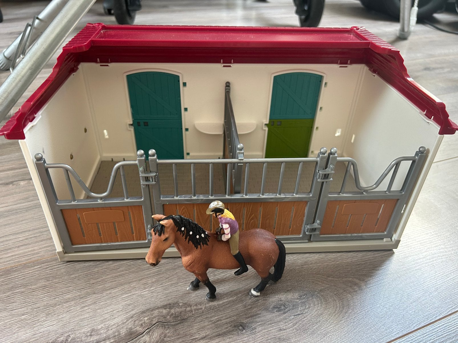 Schleich paard/en stal, Ophalen of Verzenden, Zo goed als nieuw