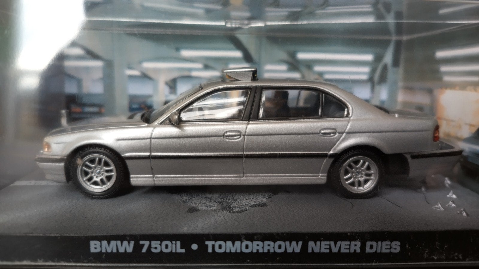 BMW 750 Il 1;43 James Bond 007 tomorrow never dies Pol, Auto, Verzenden, Mm, Nieuw