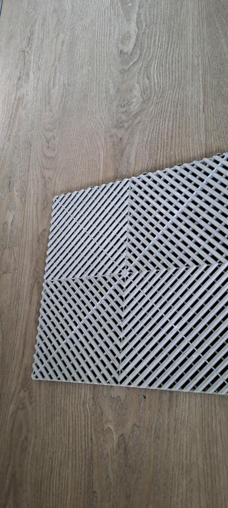 Te koop   17 m² kunstof terrastegels, Ophalen, Gebruikt, Kunststof