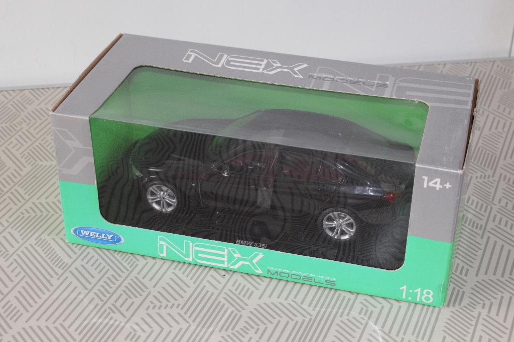Miniatuur 1:18 nieuwe nex models welly BMW 335i zwarte, Ophalen of Verzenden, Nieuw, Welly