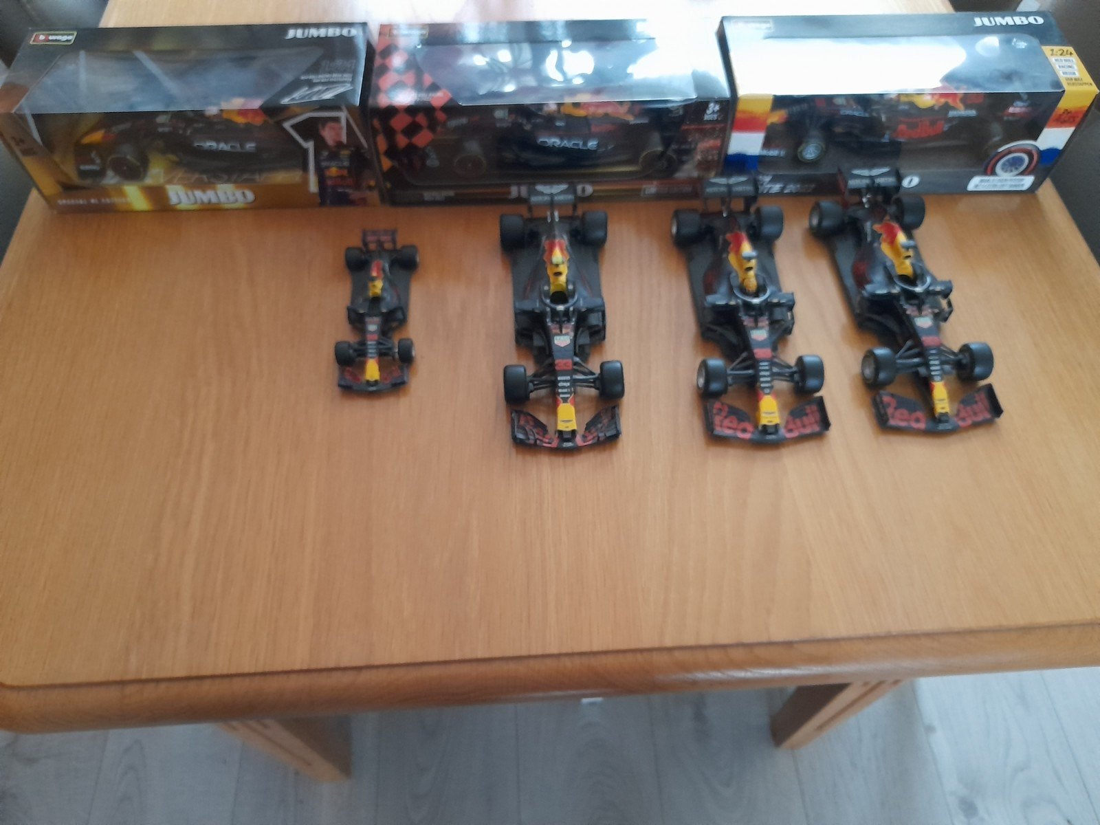 Red Bull  auto s, Ophalen, Bburago