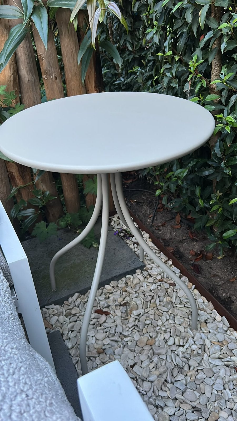 Tånebro ikea bijzettafel ook voor buiten, Minder dan 55 cm, Rond, Zo goed als nieuw, Ophalen