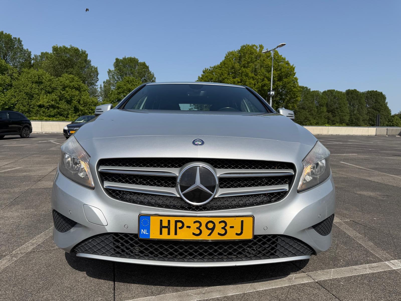 Mercedes-Benz A-Klasse A180 1.6 Blue Efficiency 2014 Grijs, Auto's, Mercedes-Benz, Voorwielaandrijving, 4 cilinders, 122 pk, 1595 cc