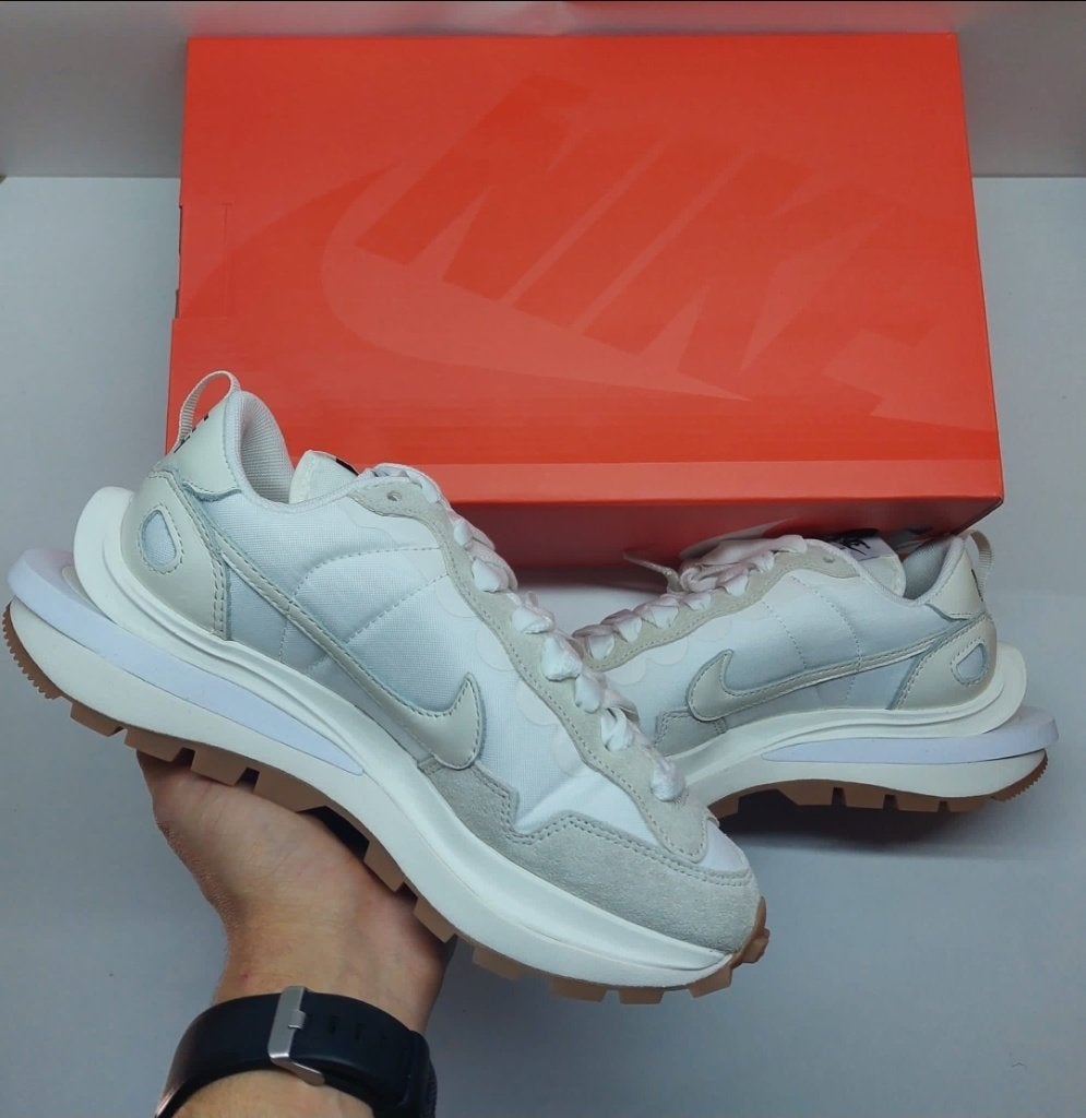 Nike Vaporwaffle sacai Sail Gum - Maat 36, Kleding | Heren, Schoenen, Nike Vaporwaffle, Wit, Nieuw, Ophalen of Verzenden