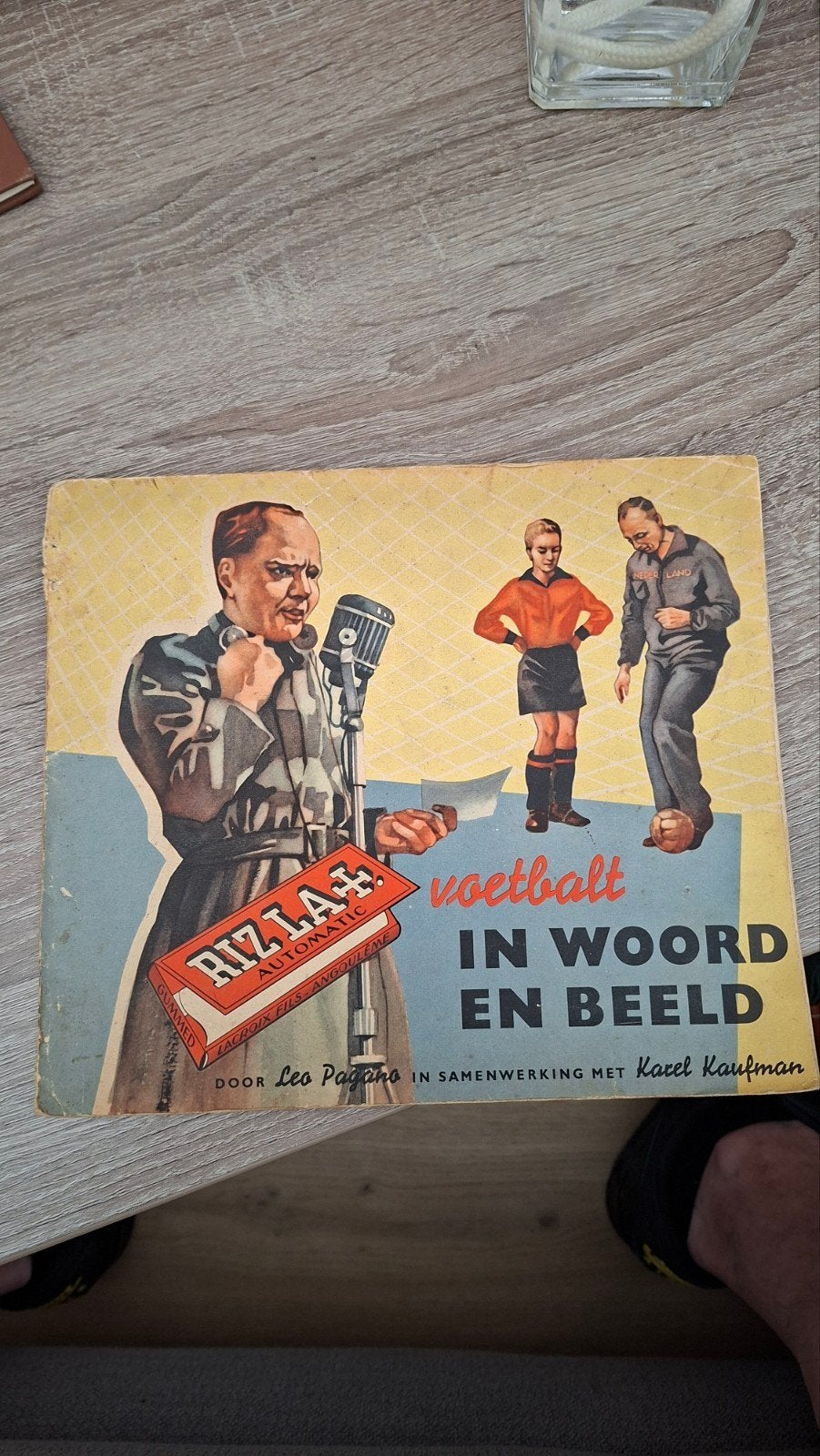 Rizla Voetbal in Woord en Beeld verzamelboek uit 1956, Ophalen of Verzenden, Gelezen, Leo Pagano en Karel Kaufman, Balsport