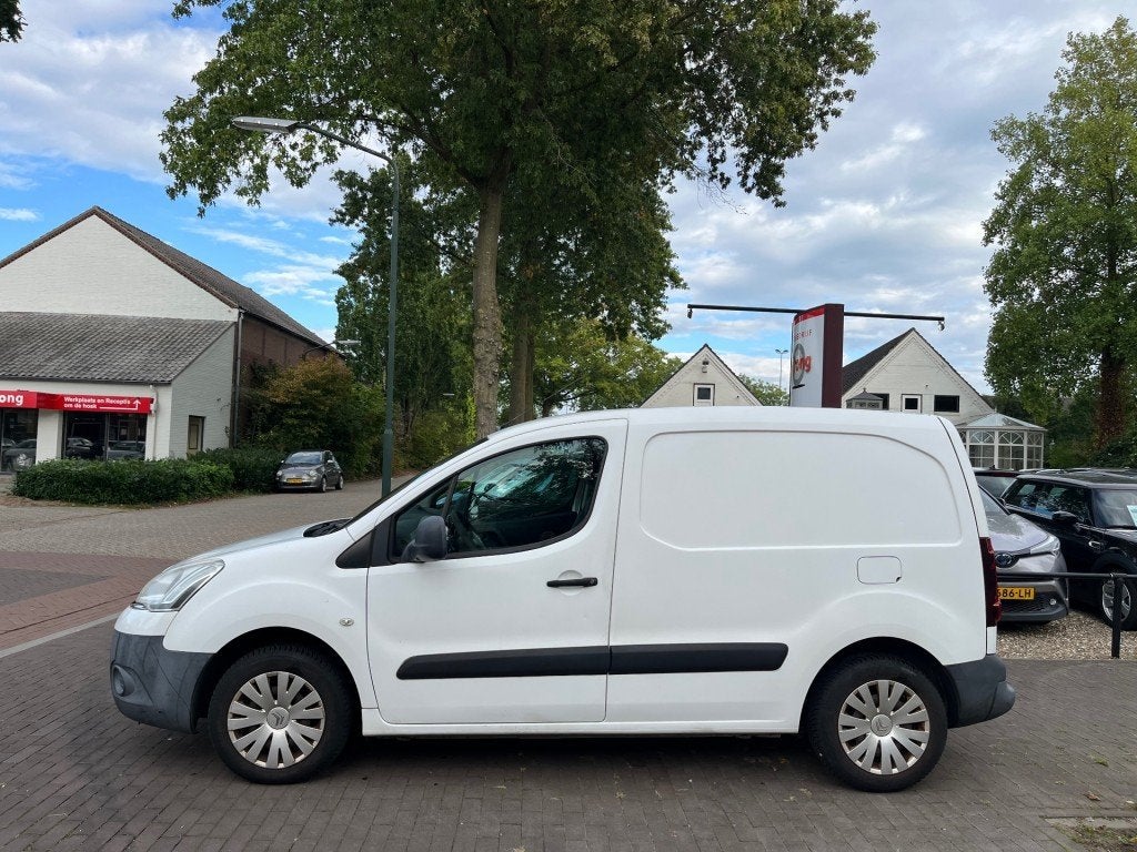 Citroen BERLINGO 1.6 HDI 500 COMFORT ECONOMY *MARGE AUTO* /, Auto's, 680 kg, 4 cilinders, Citroën, Wit