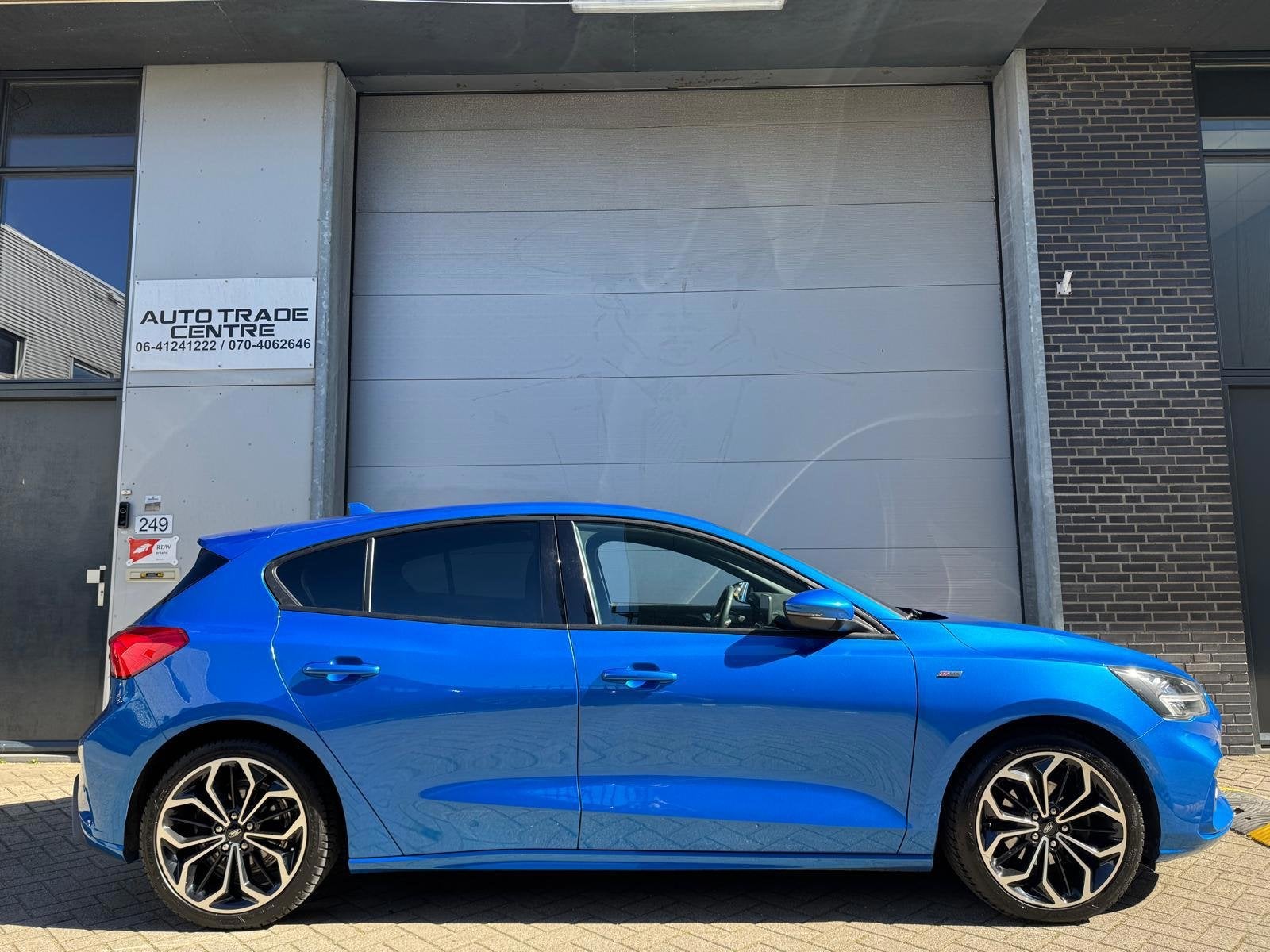 Ford Focus 1.0 EcoBoost ST Line Business [ Dealer OH | Keyle, Auto's, Ford, Gebruikt, Blauw, 23 km/l, Origineel Nederlands