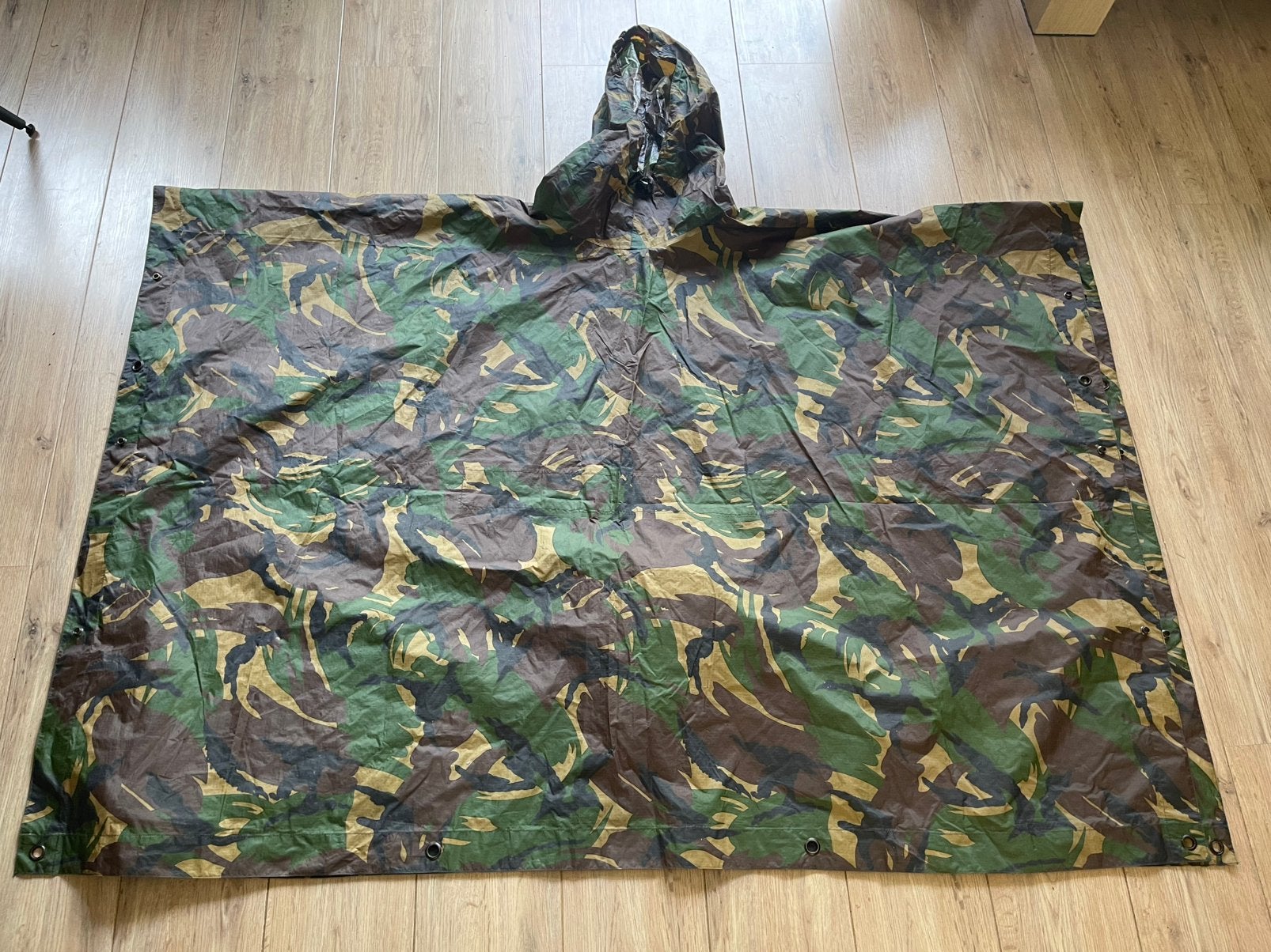 Originele Nederlandse leger poncho woodland camouflage, Ophalen of Verzenden, Landmacht, Nederland, Kleding of Schoenen