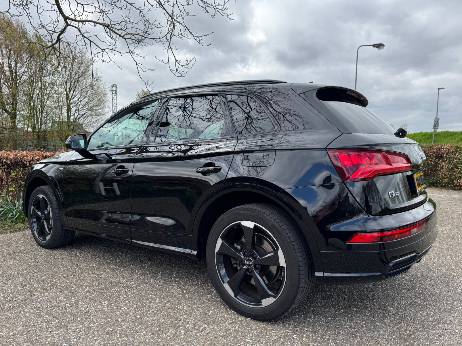 Audi Q5 50 Tfsi e Quattro 299pk S Tronic 2020 Zwart, Auto's, Audi, 1750 kg, Zwart, Plug-in hybride, SUV of Terreinwagen