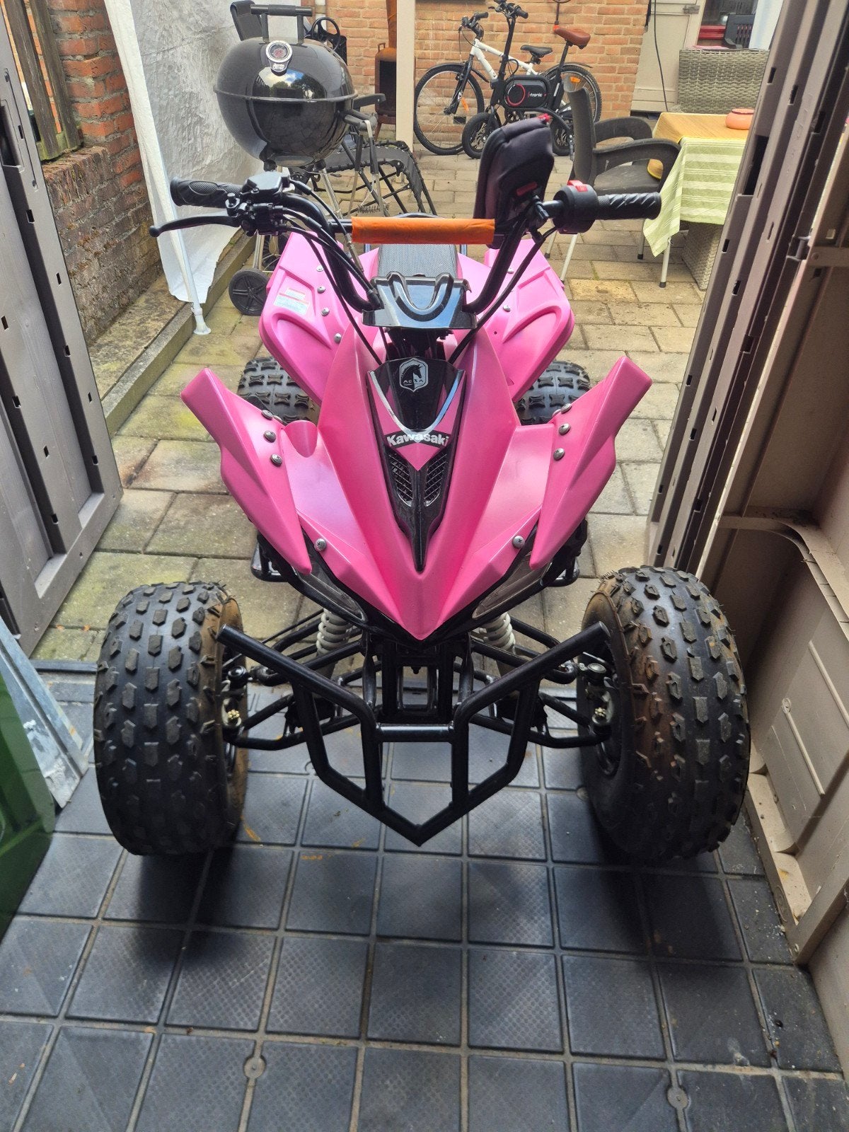 Roze 125cc quad met extra onderdelen, Ophalen of Verzenden, Gebruikt, Overige typen, Overige merken