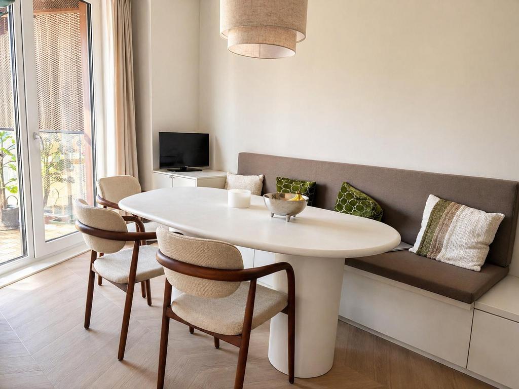 Organische eettafel, tafel beton cire op maat, japandi