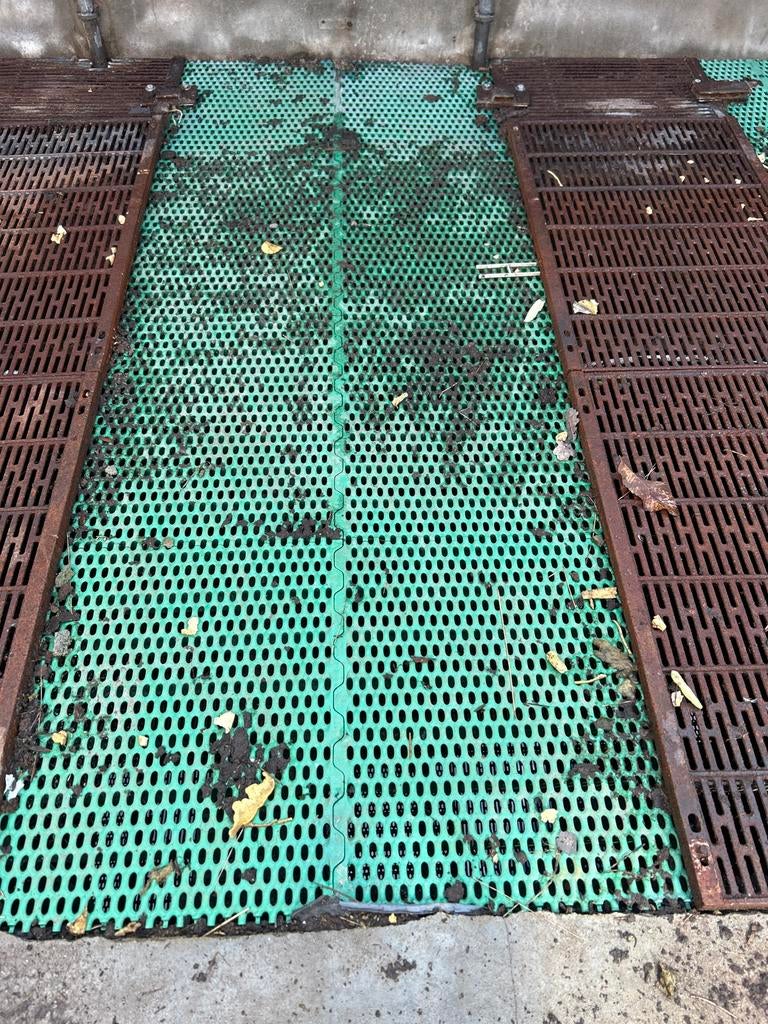 Kunststof roosters, één euro per meter, Dieren en Toebehoren, Pluimvee | Toebehoren, Ophalen of Verzenden