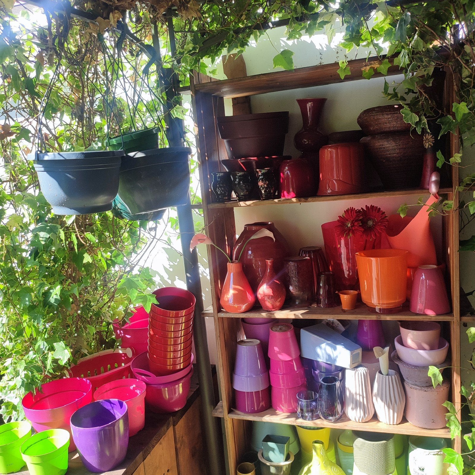 Diverse kleuren en maten bloempotten, Tuin en Terras, Ophalen, Kunststof, Minder dan 30 cm, Rond