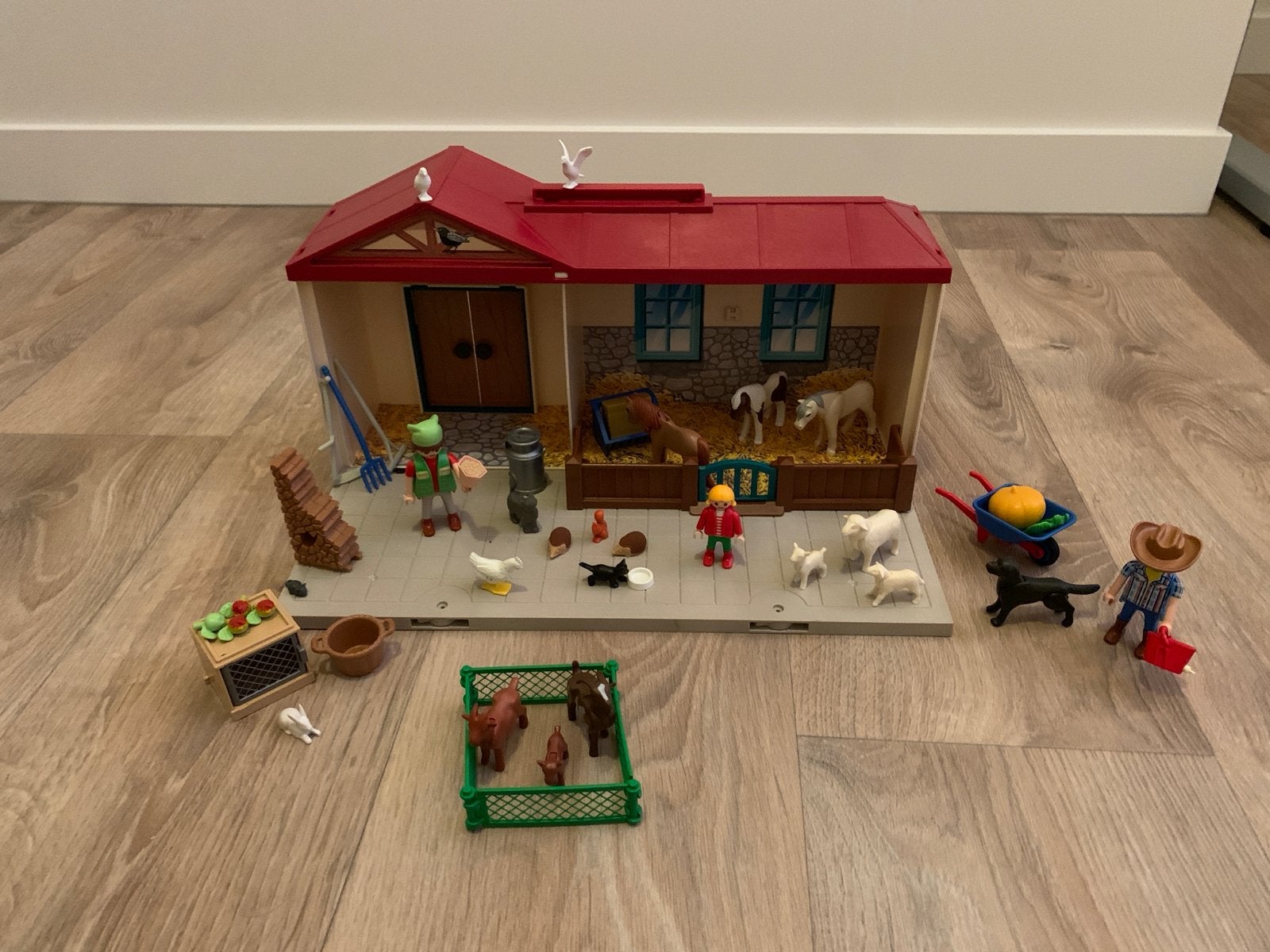 Playmobil Boerderij koffer met Dieren en Figuren, Ophalen of Verzenden, Zo goed als nieuw, Jongen of Meisje
