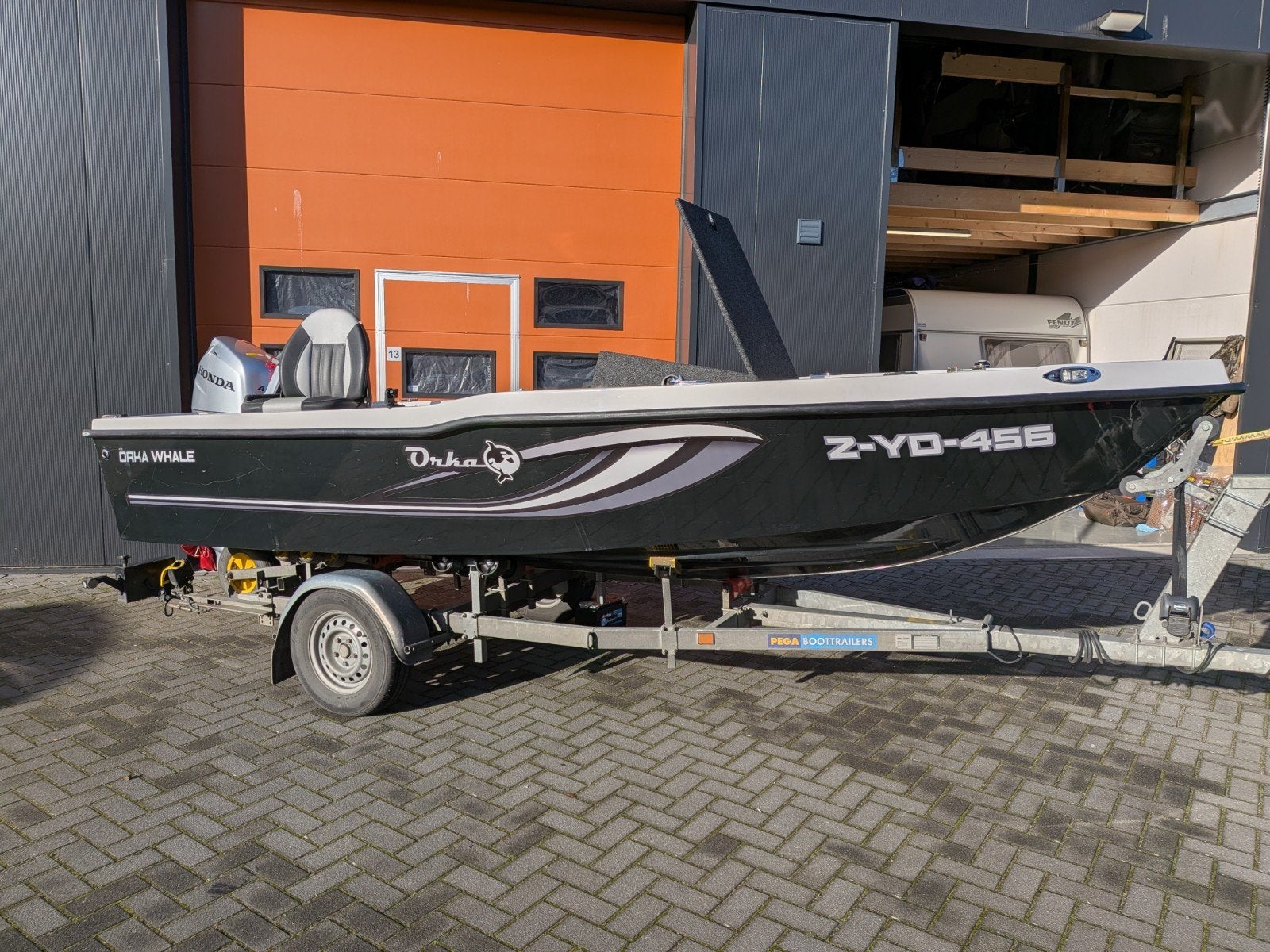 Orka Whale 475 visboot met Honda 40pk buitenboordmotor, Ophalen, Overige merken, Buitenboordmotor, Trailer