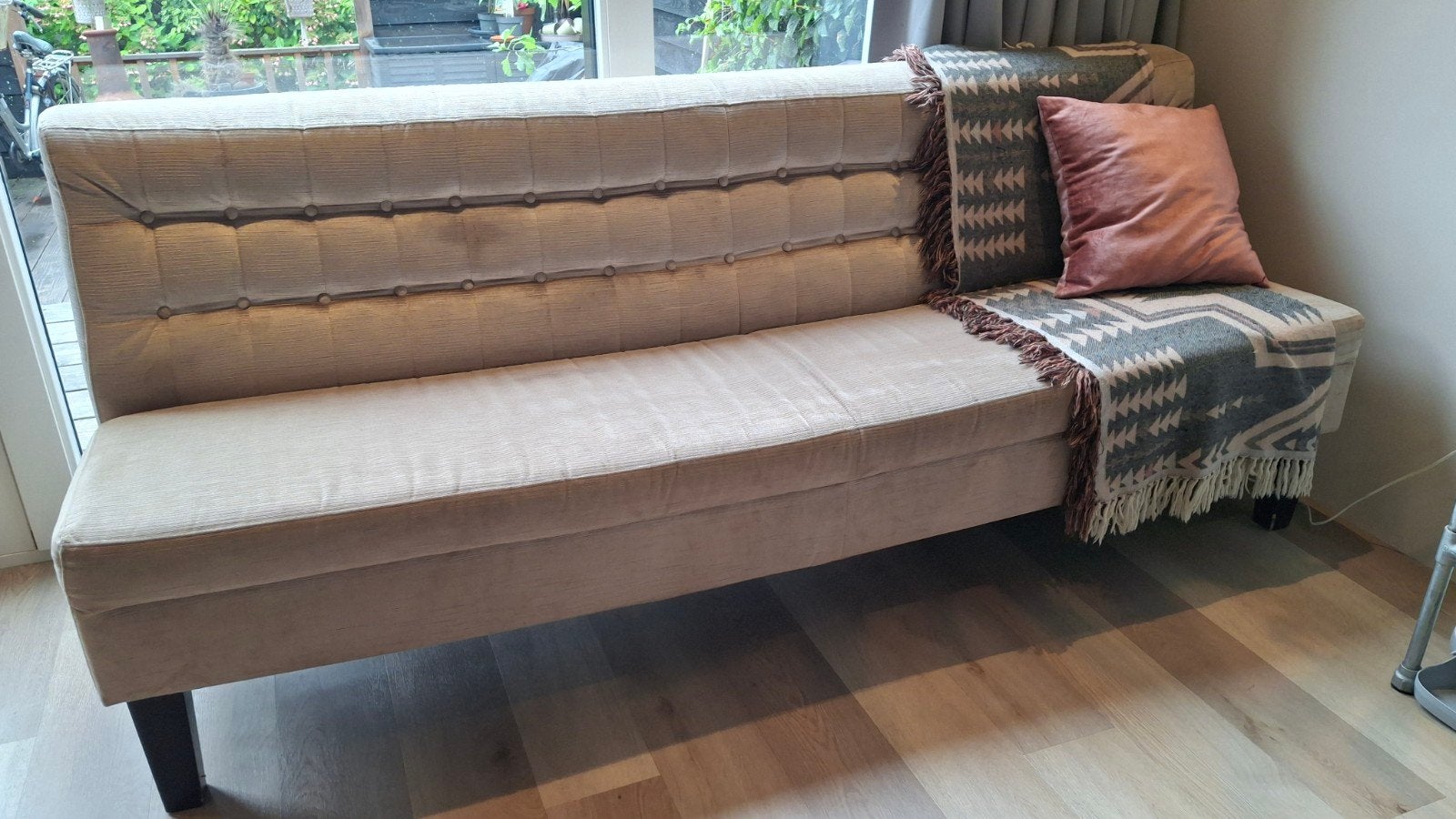 Comfortabele champagnekleurige eettafelbank in gebruikte st, Ophalen, Gebruikt, Minder dan 75 cm, Rechte bank