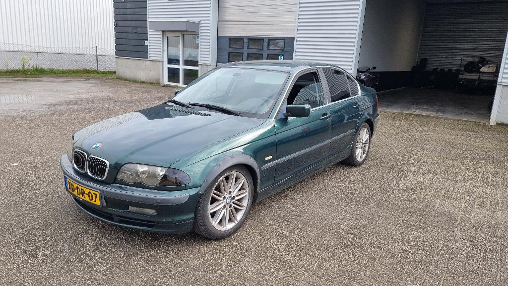 BMW 328i e46 Drift auto, Auto's, Euro 2, Zwart, 4 stoelen, Handgeschakeld