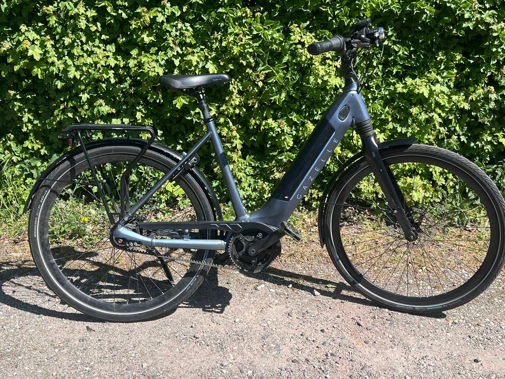 Gazelle Ultimate elektrische fiets Bosch middenmotor, Fietsen en Brommers, Ophalen, Zo goed als nieuw, 51 tot 55 cm, 50 km per accu of meer