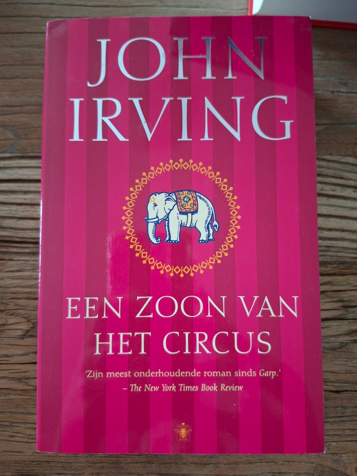 John Irving - Een zoon van het circus, Boeken, Ophalen of Verzenden, Zo goed als nieuw, John Irving