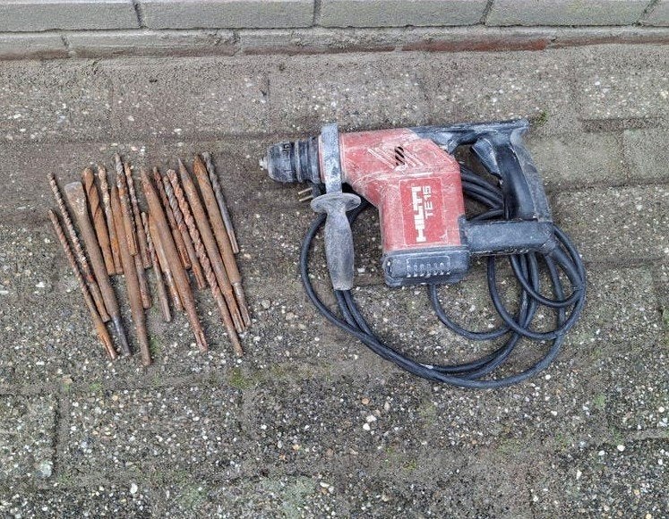 Hilti TE 15 Boorhamer met boren, voorzet boorkop en beitels, Ophalen of Verzenden