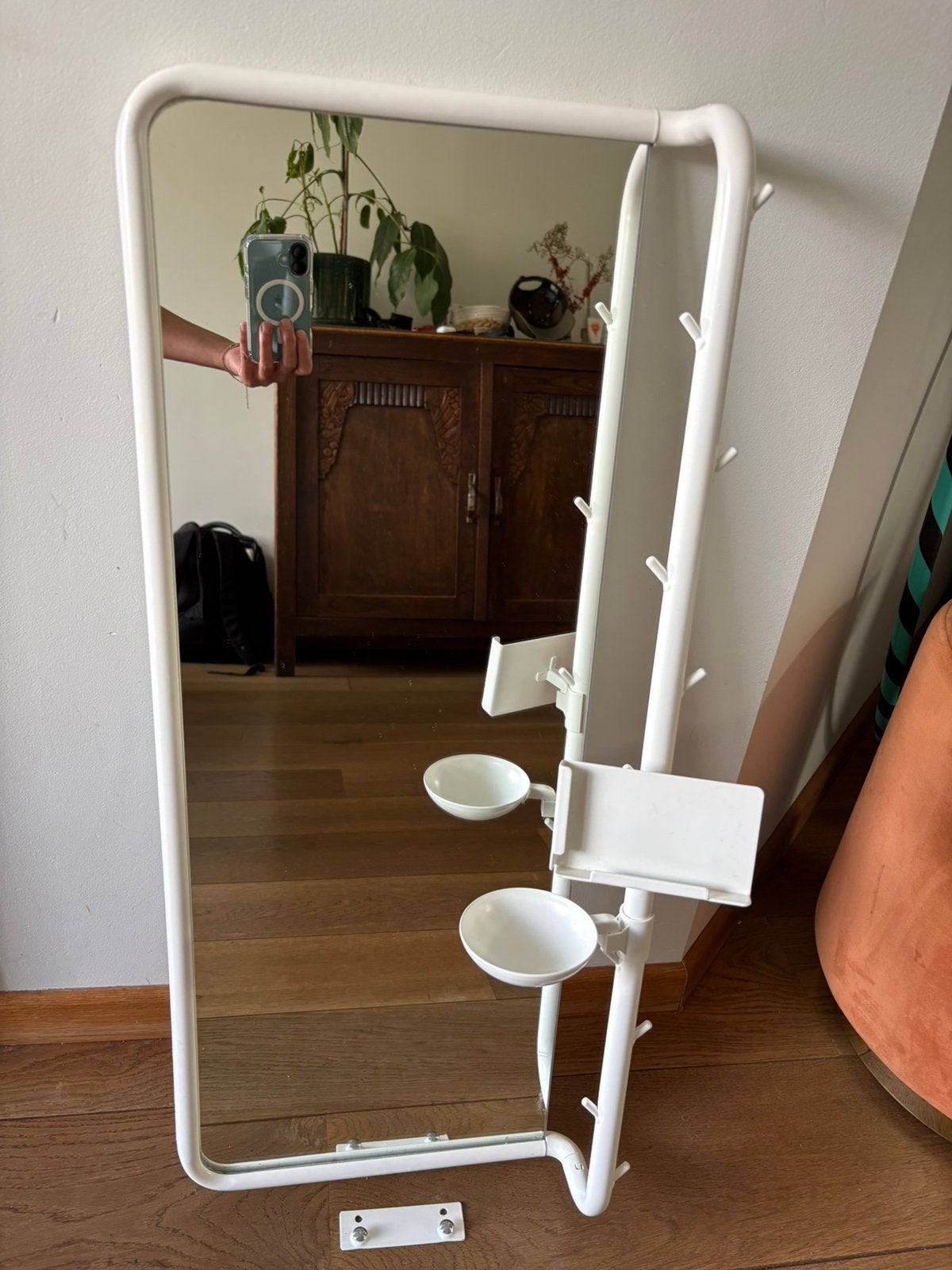 Ikea spiegel met telefoonhouder, Ophalen, Minder dan 50 cm, Zo goed als nieuw, Minder dan 100 cm