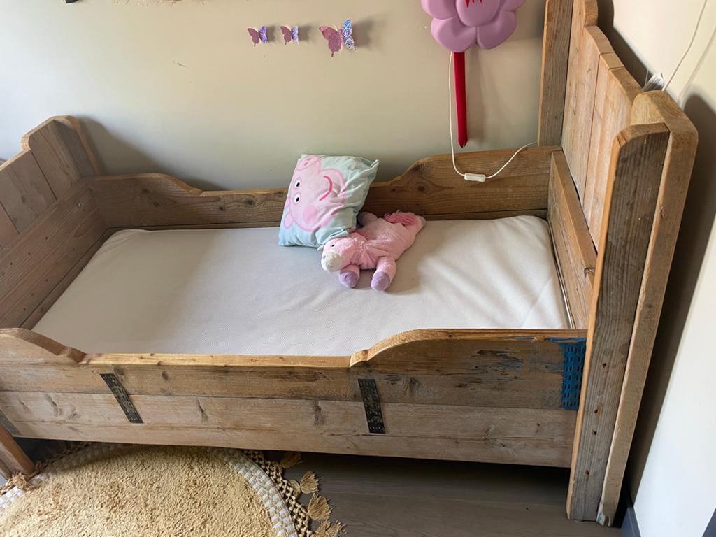 Steigerhouten peuterbed/kleuterbed, Kinderen en Baby's, Kinderkamer | Bedden, Ophalen, Gebruikt, 70 tot 85 cm, Lattenbodem