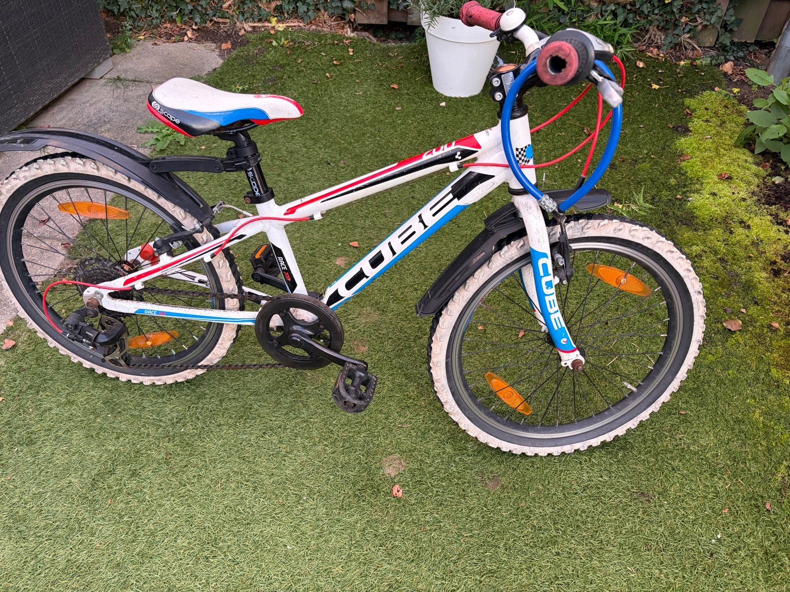 Cube kinderfiets 20 inch - Wit/Rood/Blauw - 7 versnellingen, Ophalen, Gebruikt, Velgrem, 20 inch of meer