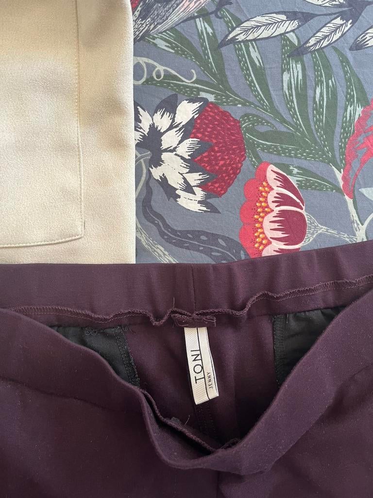 Broek Toni model jenny, Kleding | Dames, Ophalen of Verzenden, Rood