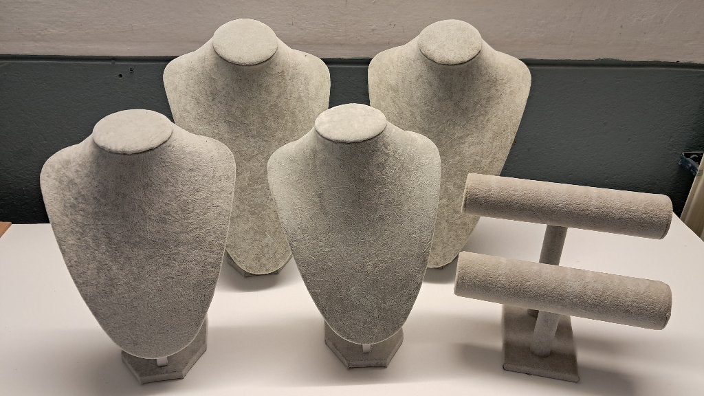 Displaymateriaal voor sieraden, Ophalen of Verzenden, Zo goed als nieuw, Grijs, Overige materialen
