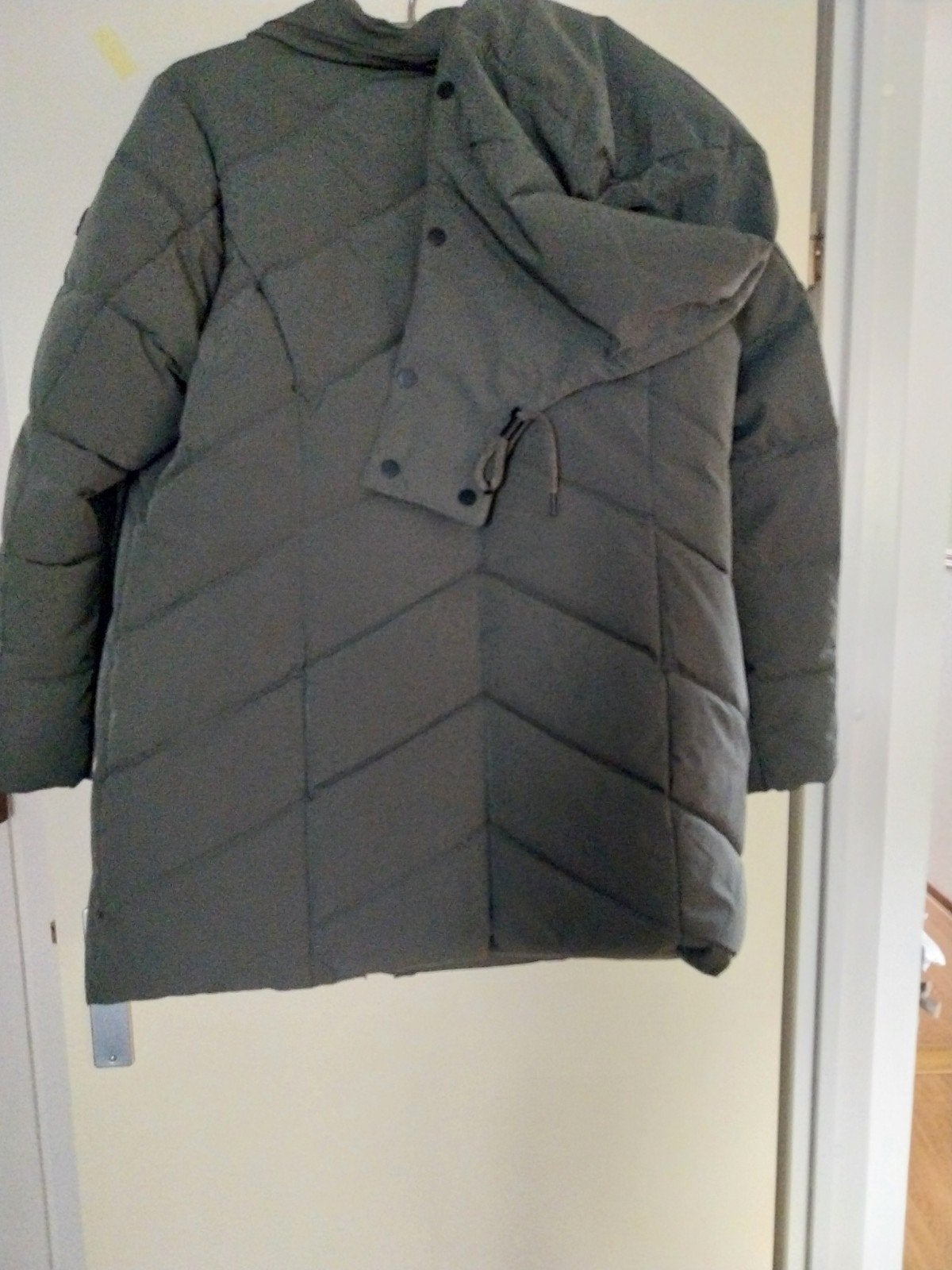 Groene gewatteerde jas met capuchon, Kleding | Dames, Ophalen, Maat 46/48 (XL) of groter, Zo goed als nieuw, Welkoop
