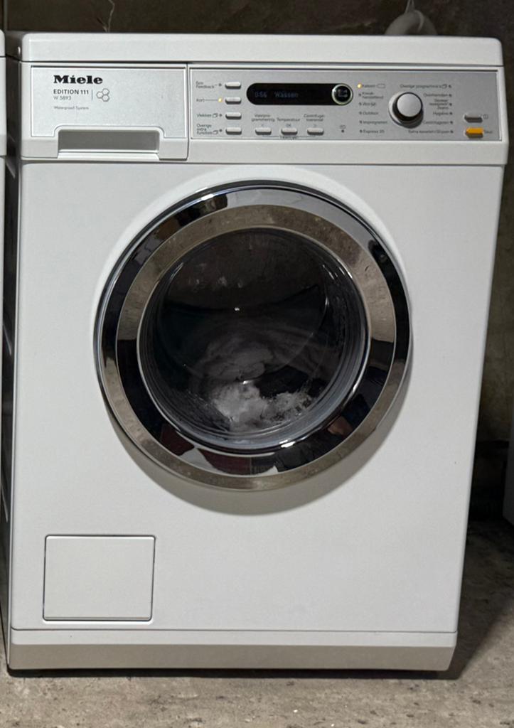 Miele W5893WPS 8 kilo 1600 toeren, Ophalen, 6 tot 8 kg, Minder dan 85 cm, 1600 toeren of meer