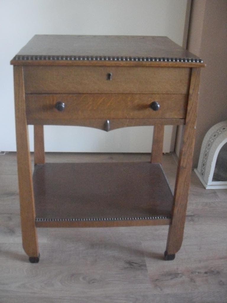 amsterdamse school art deco naaitafeltje druppel, Antiek en Kunst, Antiek | Woonaccessoires, Ophalen of Verzenden