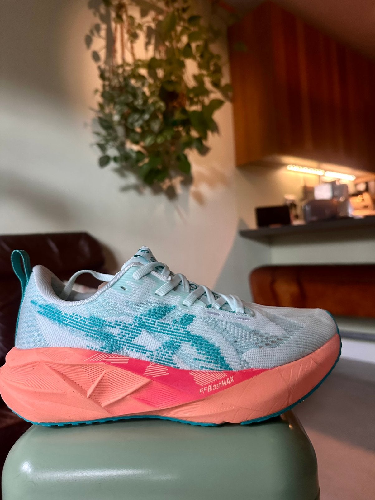 Asics Nova Blast 5, Sport en Fitness, Hardloopschoenen, Ophalen of Verzenden, Zo goed als nieuw, Hardlopen