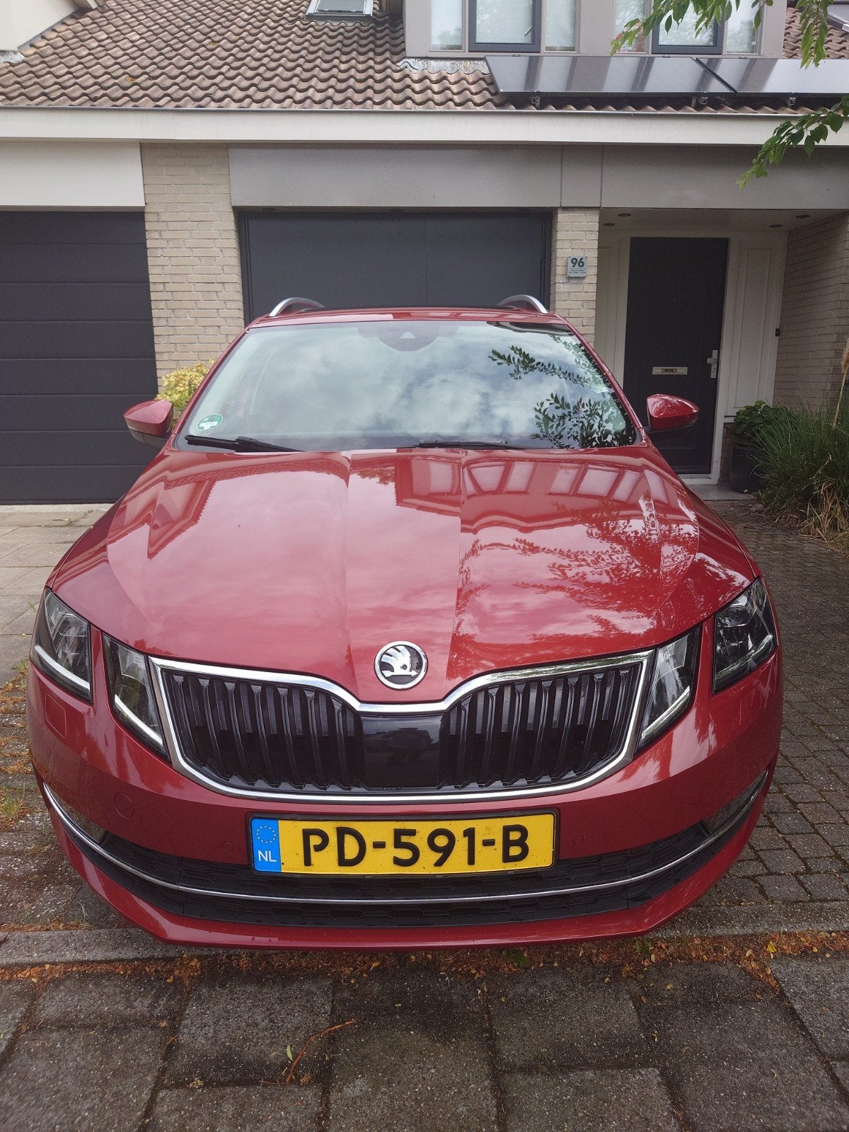 Skoda Octavia Style Business 1.0 TSI 115pk Greentech 2017, Auto's, Skoda, Voorwielaandrijving, Stof, Lichtsensor, 620 kg
