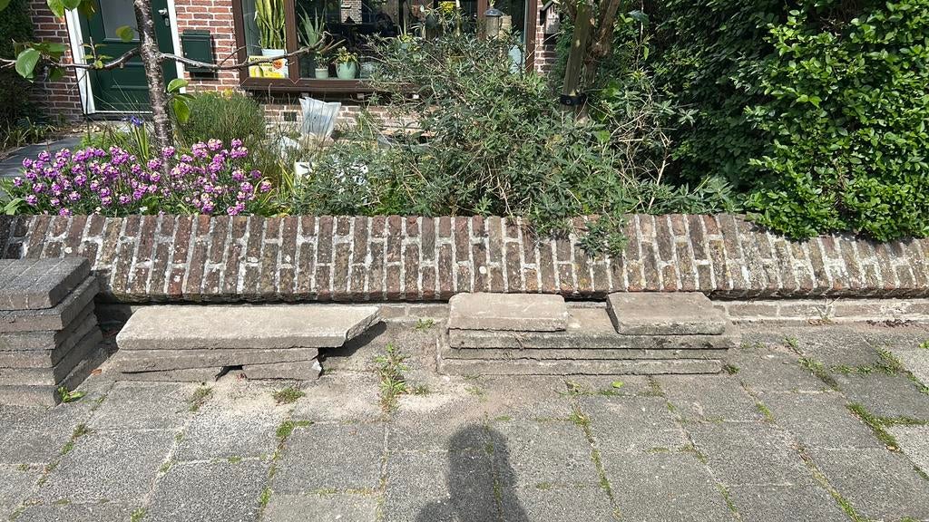 Partij opsluitbanden: 3 heel, 3 gebroken - voor projecten, Tuin en Terras, Ophalen, Gebruikt, Overige typen, Minder dan 5 m²