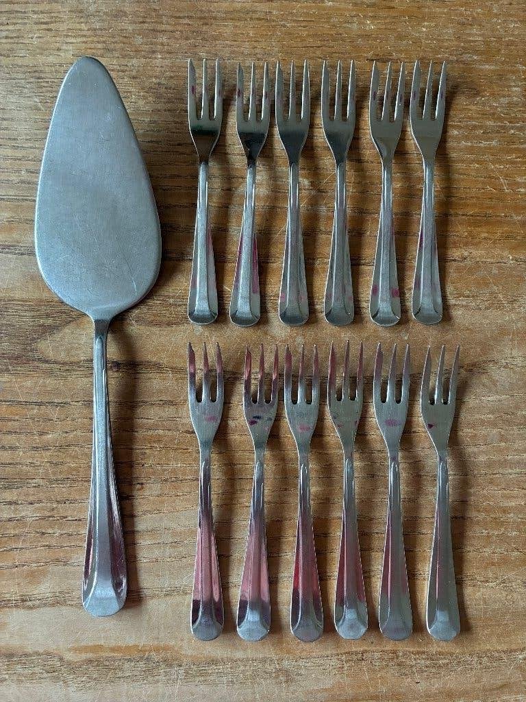 12 Vintage Sola GZ 1400 Hetty gebaksvorkjes + taartschep, Antiek en Kunst, Antiek | Bestek, Ophalen of Verzenden