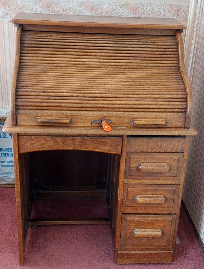 Authentiek houten rolluikbureau, Ophalen